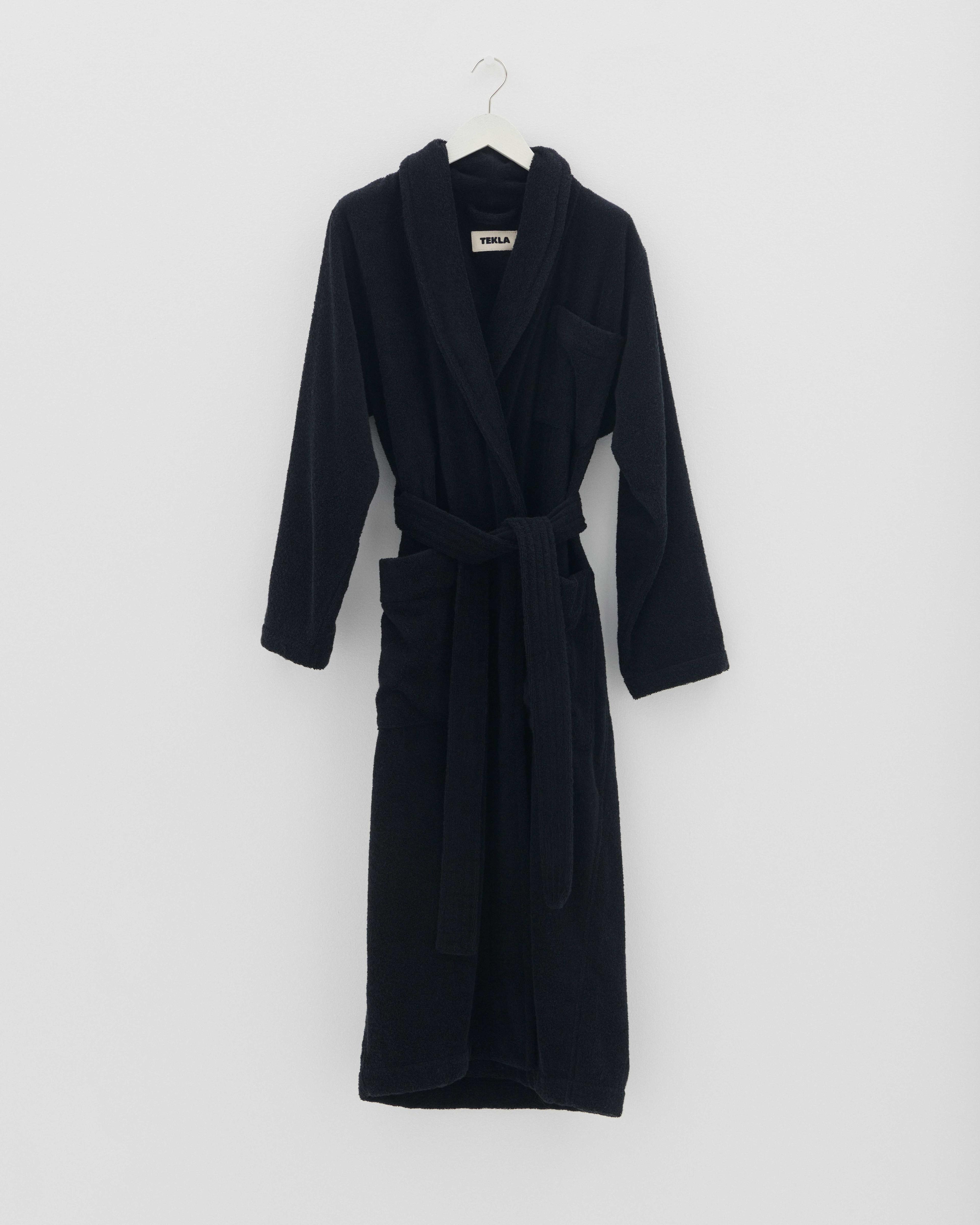 Black classic bathrobe