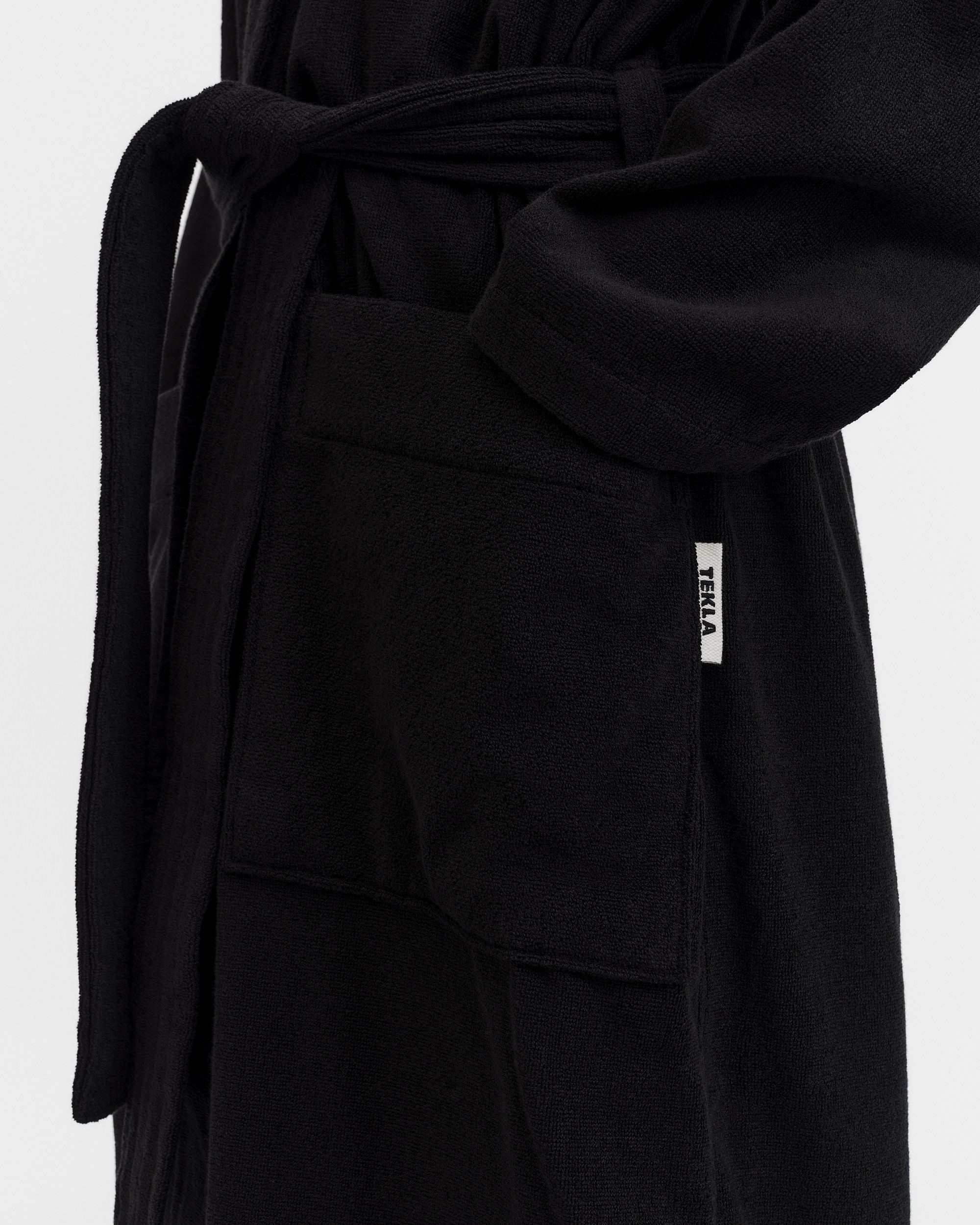 【関税込み】Tekla ブラック＆ホワイト Terry Hooded バスローブ Classic Bathrobe - Solid - Black | Tekla Fabrics
