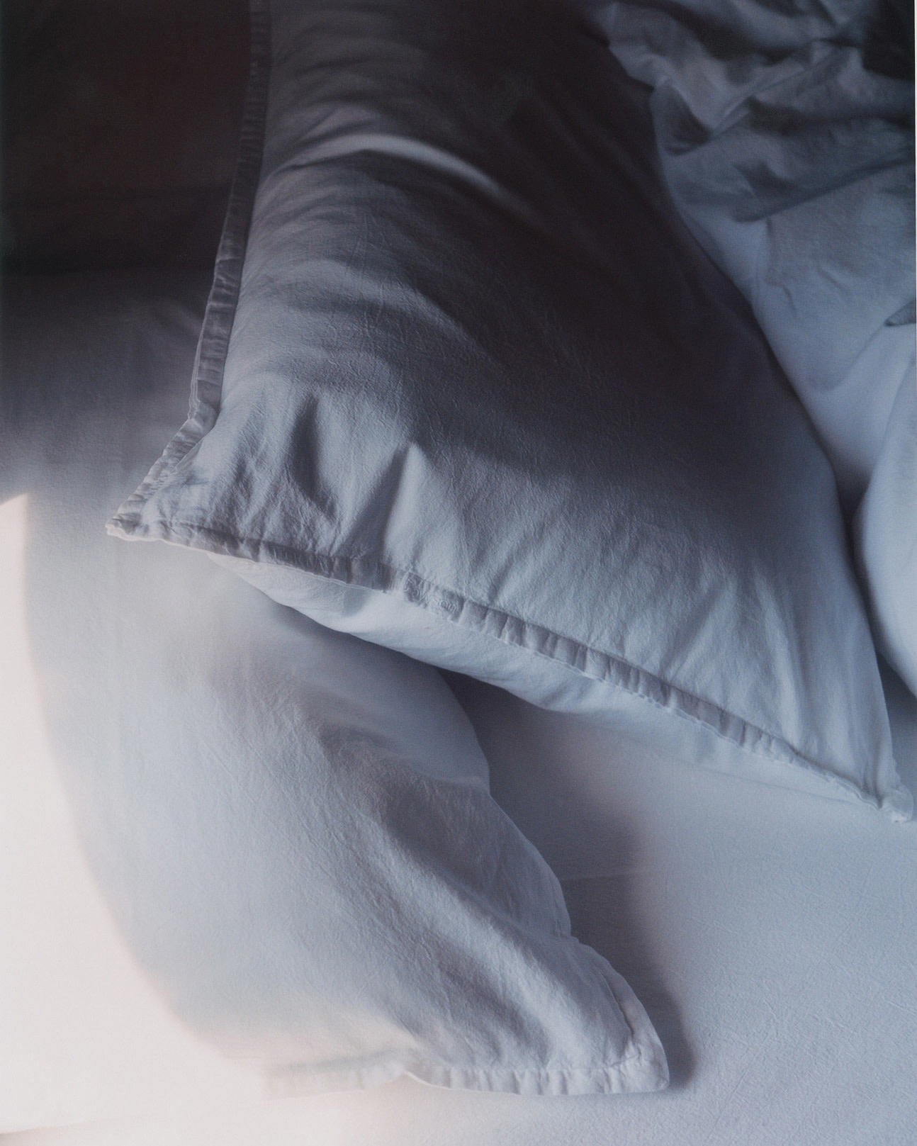 Chalk White bedding