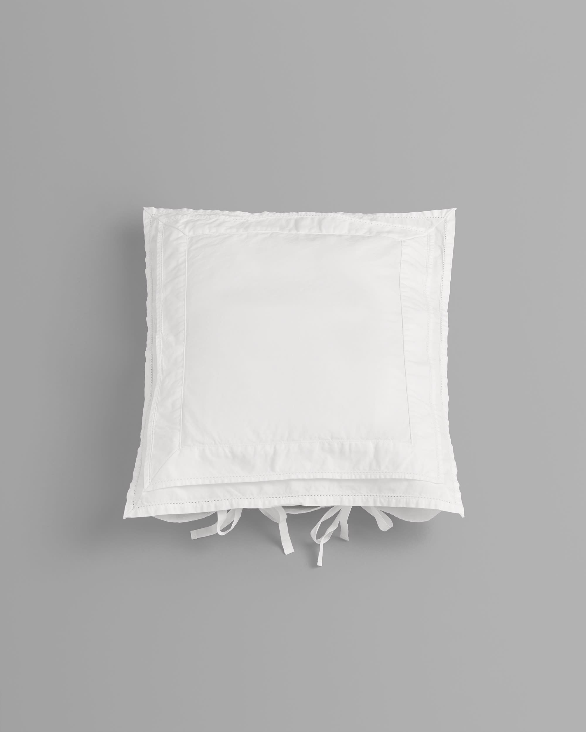  Perle decorative pillow